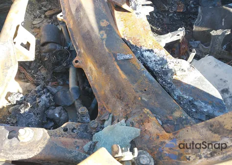 2016 Chevrolet Traverse Ls z USA, uszkodzony, nr VIN 1GNKRFKD8GJ267920